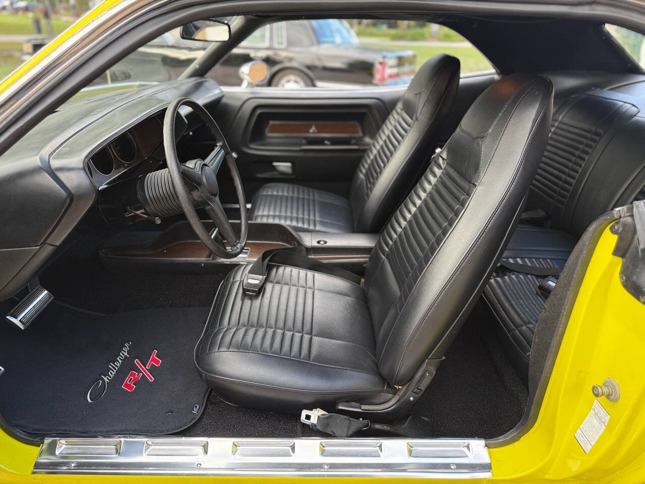 Dodge-Challenger-Coupe-1971-Yellow-Black-60009-12