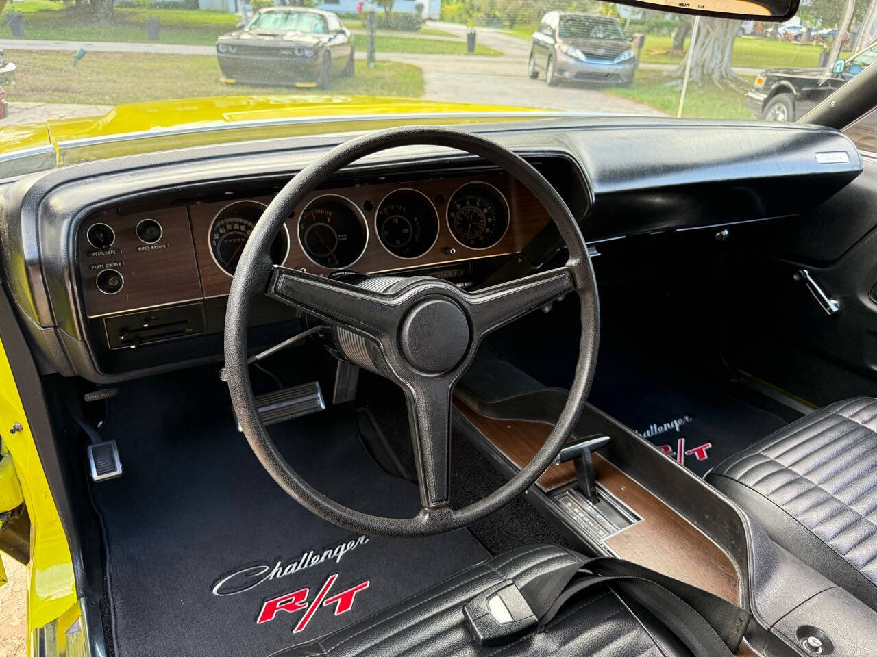 Dodge-Challenger-Coupe-1971-Yellow-Black-60009-14