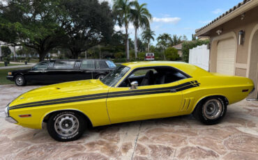 Dodge-Challenger-Coupe-1971-Yellow-Black-60009-2