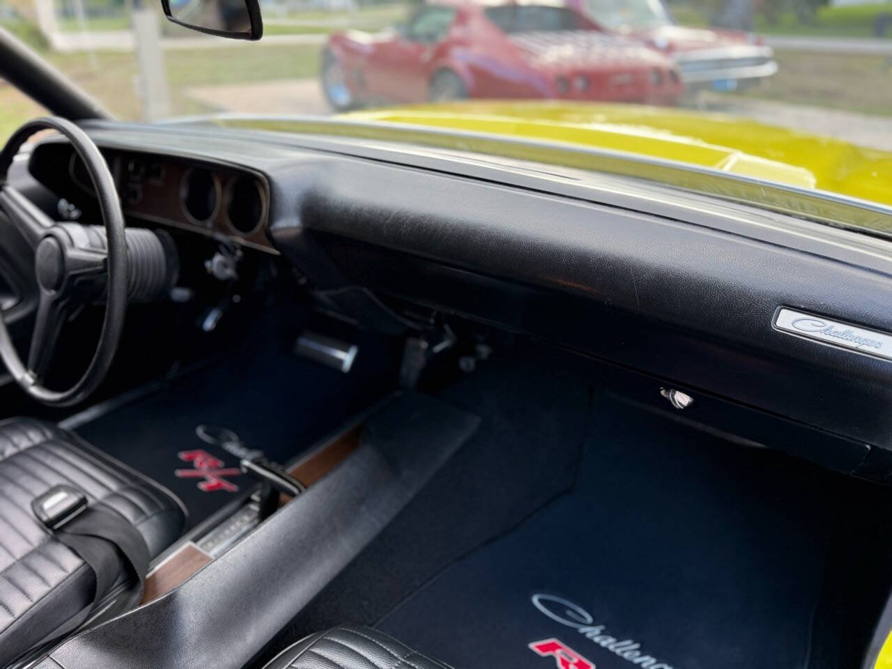 Dodge-Challenger-Coupe-1971-Yellow-Black-60009-21