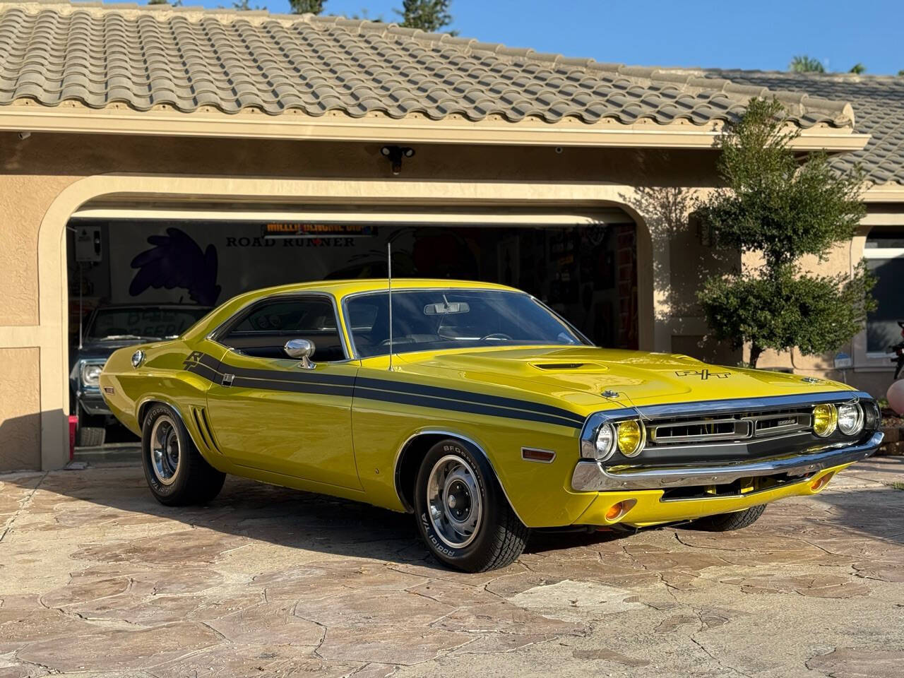 Dodge-Challenger-Coupe-1971-Yellow-Black-60009-39