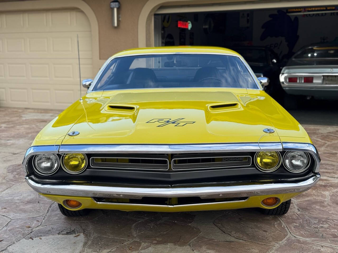 Dodge-Challenger-Coupe-1971-Yellow-Black-60009-9