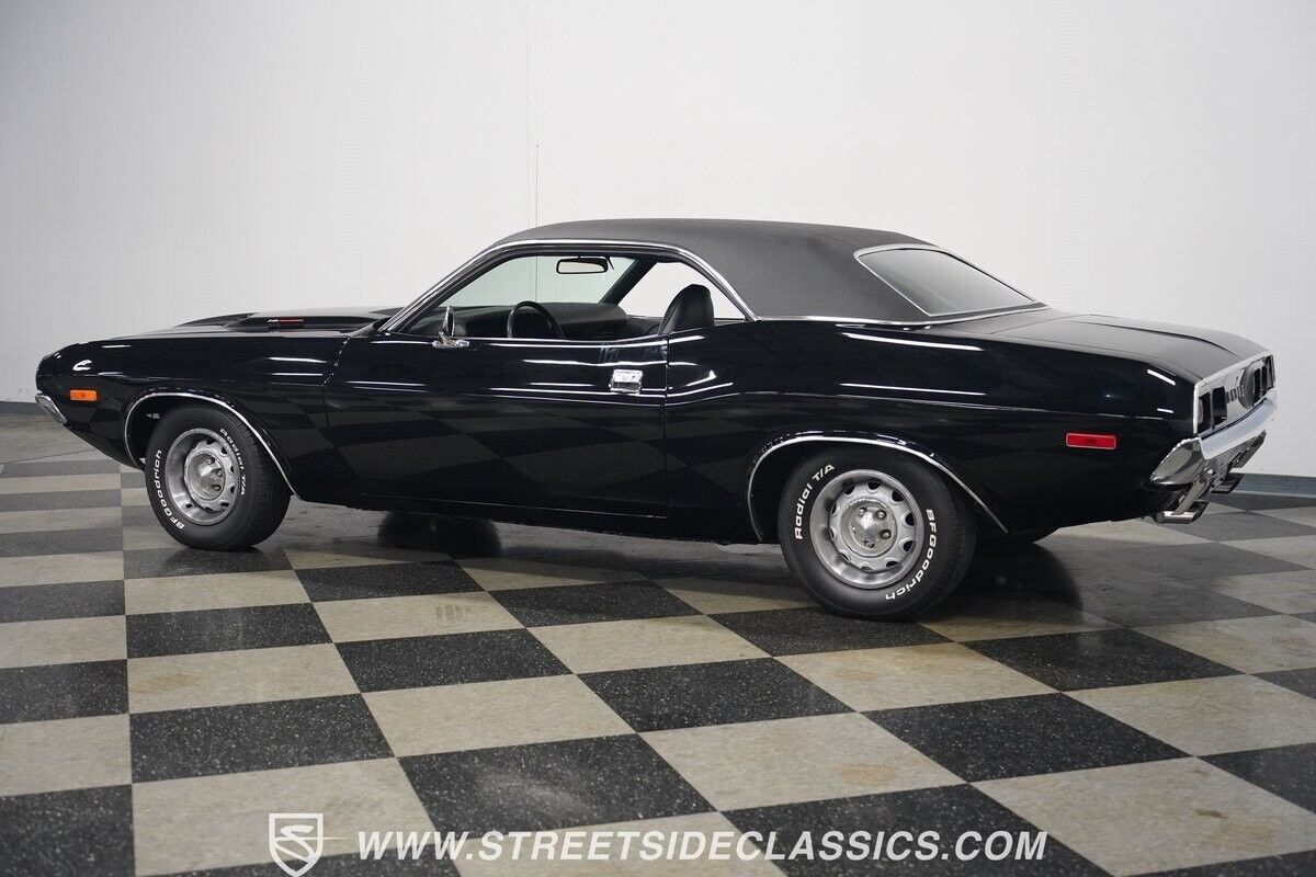 Dodge-Challenger-Coupe-1972-Black-Black-1316-10