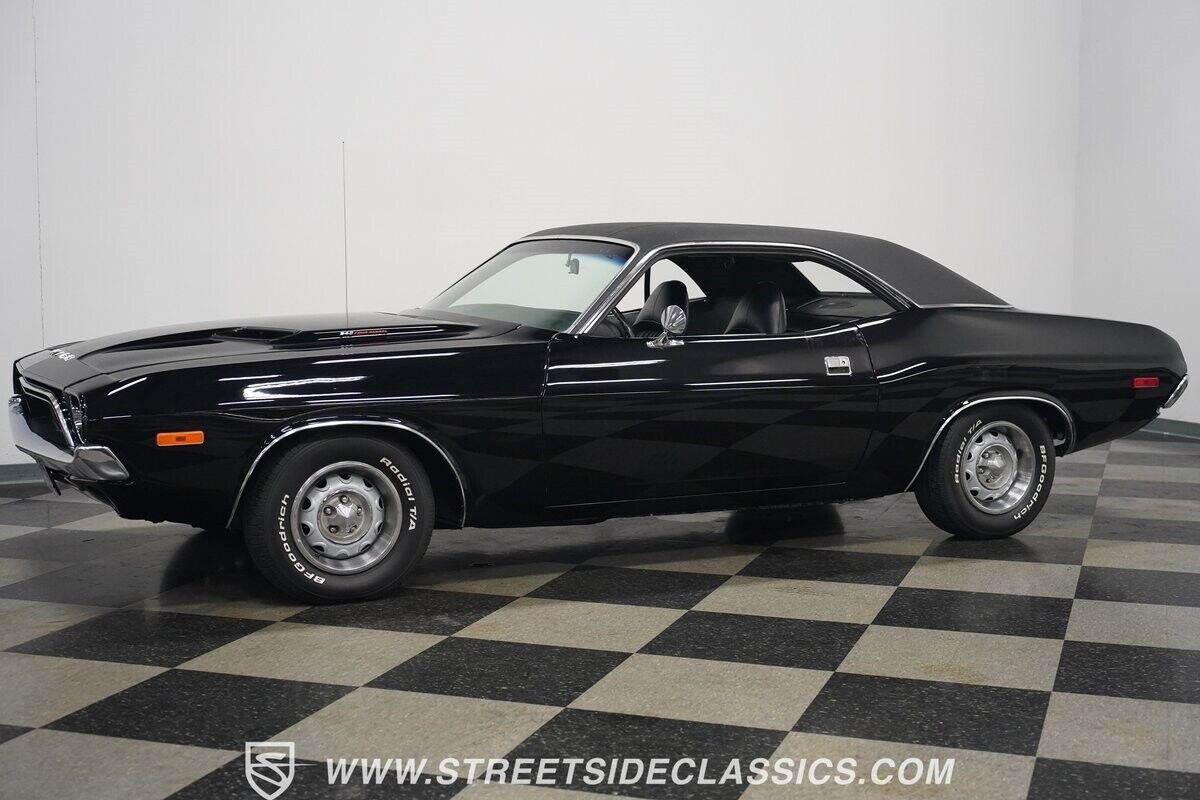 Dodge-Challenger-Coupe-1972-Black-Black-1316-8