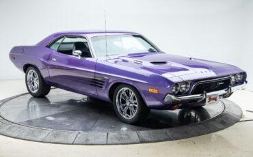 Dodge-Challenger-Coupe-1972-Purple-Black-63-3