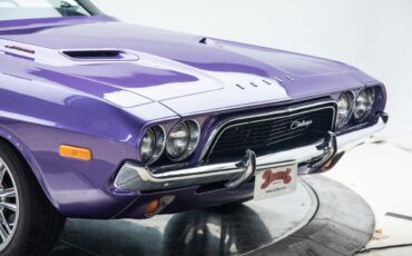 Dodge-Challenger-Coupe-1972-Purple-Black-63-6