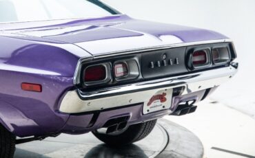 Dodge-Challenger-Coupe-1972-Purple-Black-63-8