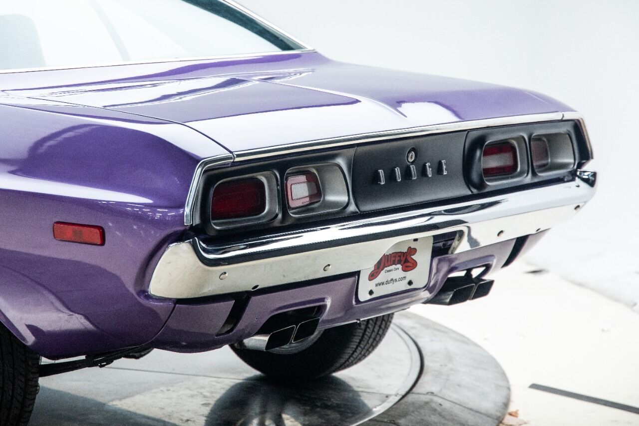 Dodge-Challenger-Coupe-1972-Purple-Black-63-8