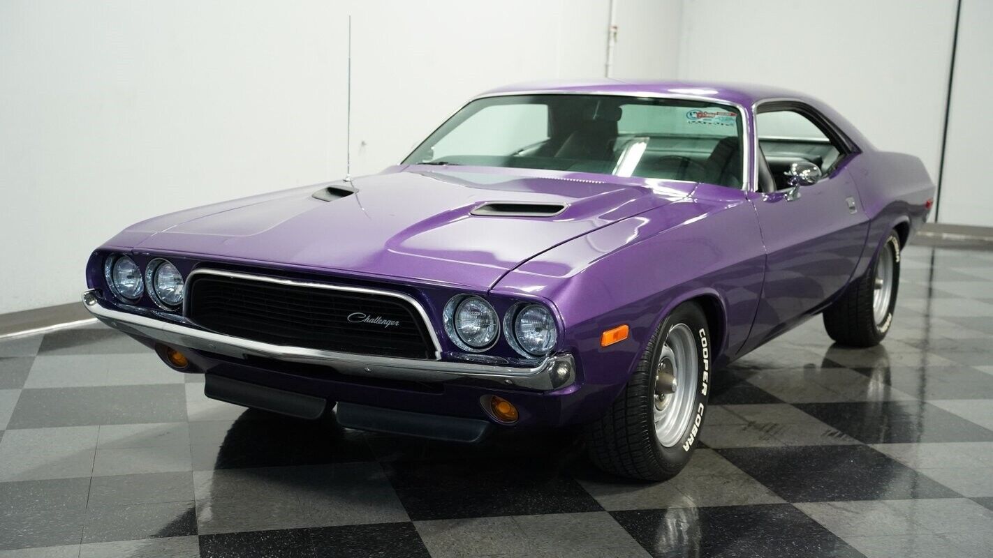 Dodge-Challenger-Coupe-1973-Purple-Black-62229-16