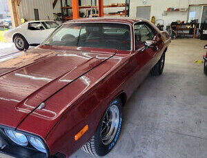 Dodge-Challenger-Coupe-1973-Red-Black-122310-4