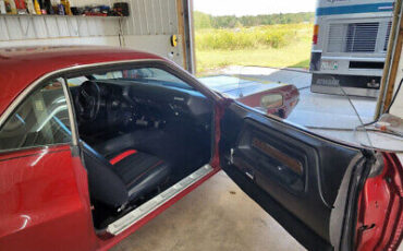 Dodge-Challenger-Coupe-1973-Red-Black-122310-7