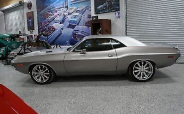 Dodge-Challenger-Coupe-1973-Silver-Black-1054-2