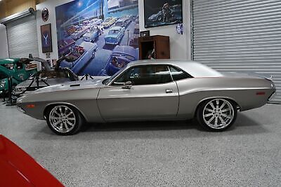 Dodge-Challenger-Coupe-1973-Silver-Black-1054-2