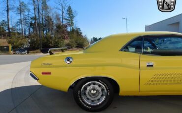 Dodge-Challenger-Coupe-1973-Yellow-Black-140081-11