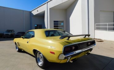 Dodge-Challenger-Coupe-1973-Yellow-Black-140081-8