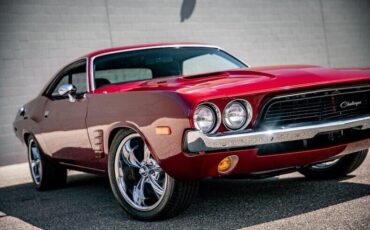 Dodge-Challenger-Coupe-1974-Red-Black-0-3