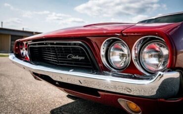 Dodge-Challenger-Coupe-1974-Red-Black-0-5