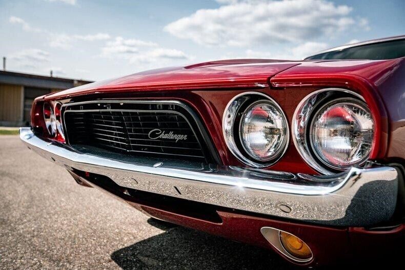 Dodge-Challenger-Coupe-1974-Red-Black-0-5