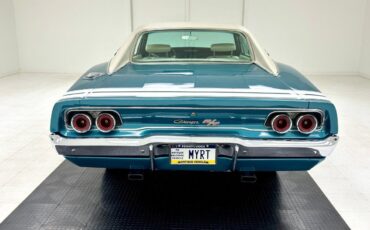 Dodge-Charger-1968-Medium-Dark-Turquoise-Metallic-White-0-3