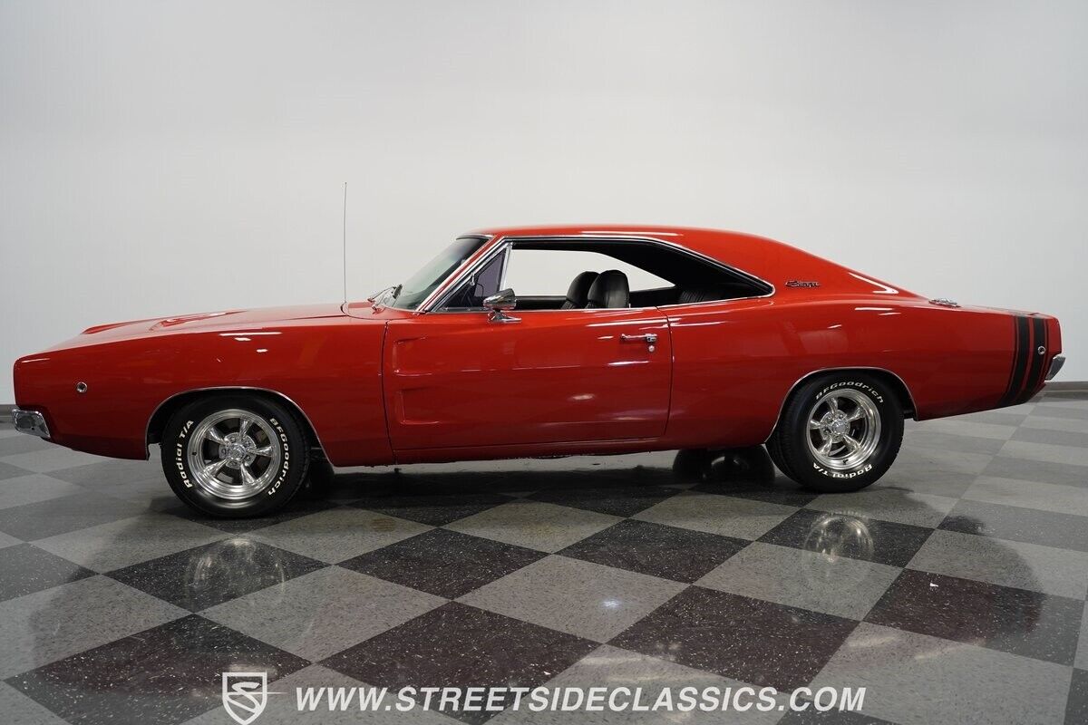 Dodge-Charger-1968-Red-Black-1685-2