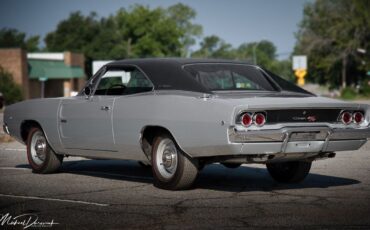 Dodge-Charger-1968-Silver-Black-0-1