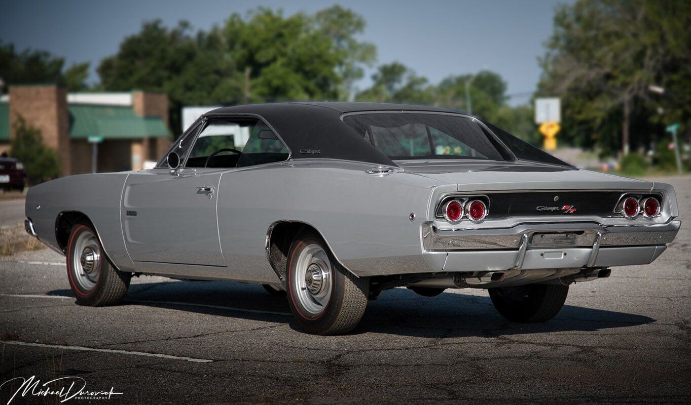 Dodge-Charger-1968-Silver-Black-0-1