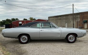 Dodge-Charger-1968-Silver-Black-0-33