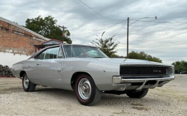 Dodge-Charger-1968-Silver-Black-0-36