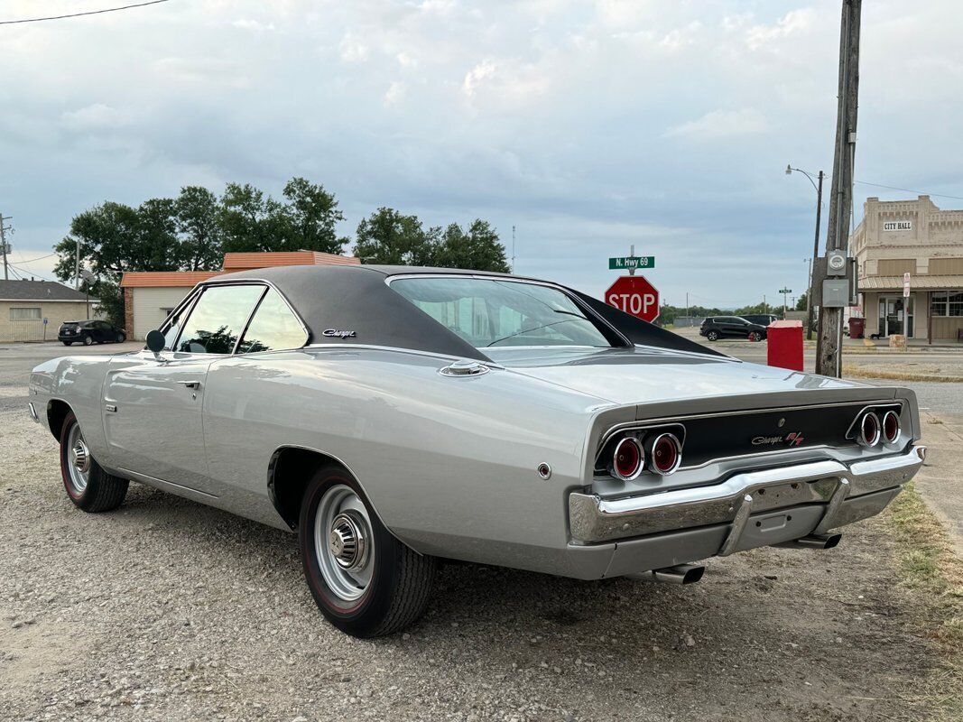 Dodge-Charger-1968-Silver-Black-0-7