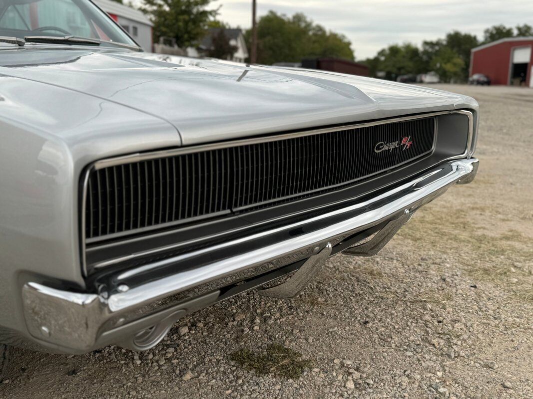 Dodge-Charger-1968-Silver-Black-0-8