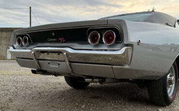 Dodge-Charger-1968-Silver-Black-0-9