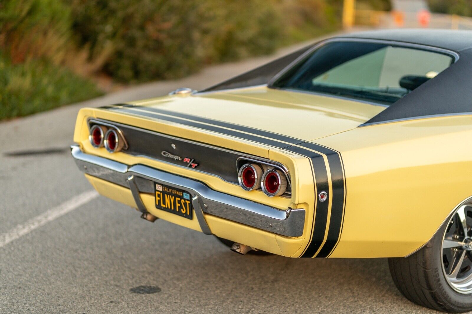 Dodge-Charger-1968-Yellow-Black-0-11