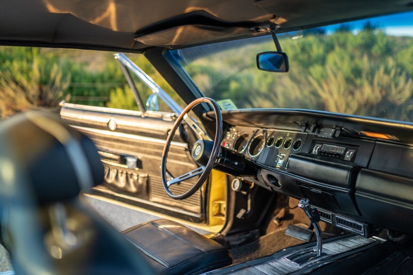 Dodge-Charger-1968-Yellow-Black-0-22