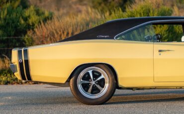 Dodge-Charger-1968-Yellow-Black-0-9