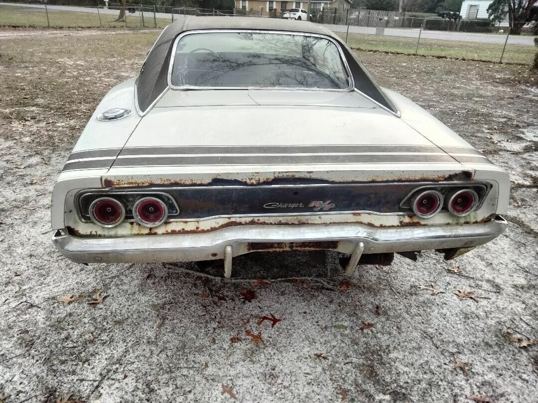 Dodge-Charger-Coupe-1968-White-Black-0-3