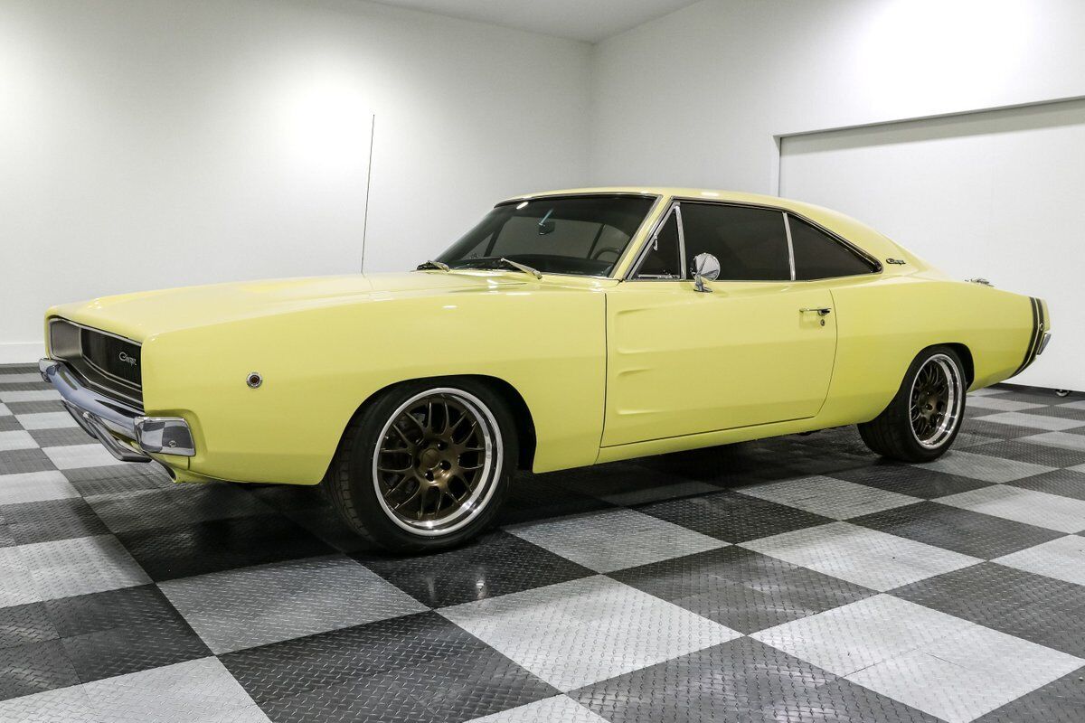 Dodge-Charger-Coupe-1968-Yellow-Black-76425-3