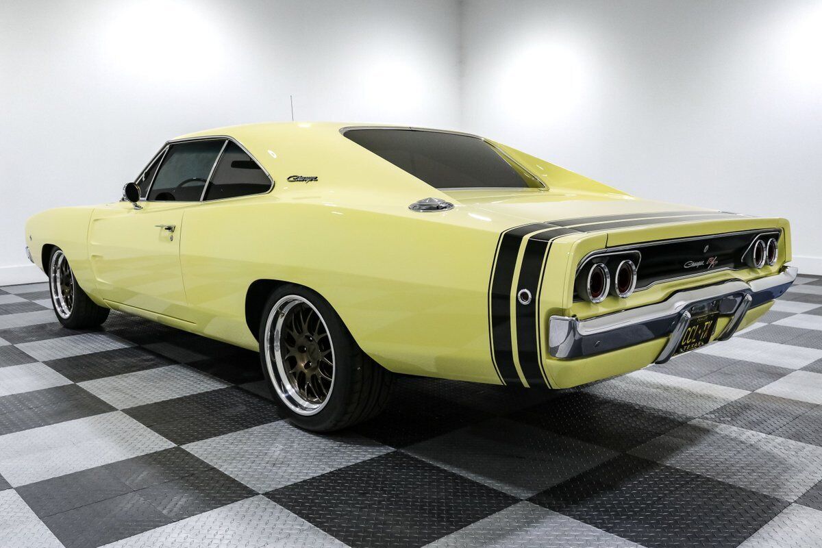 Dodge-Charger-Coupe-1968-Yellow-Black-76425-5