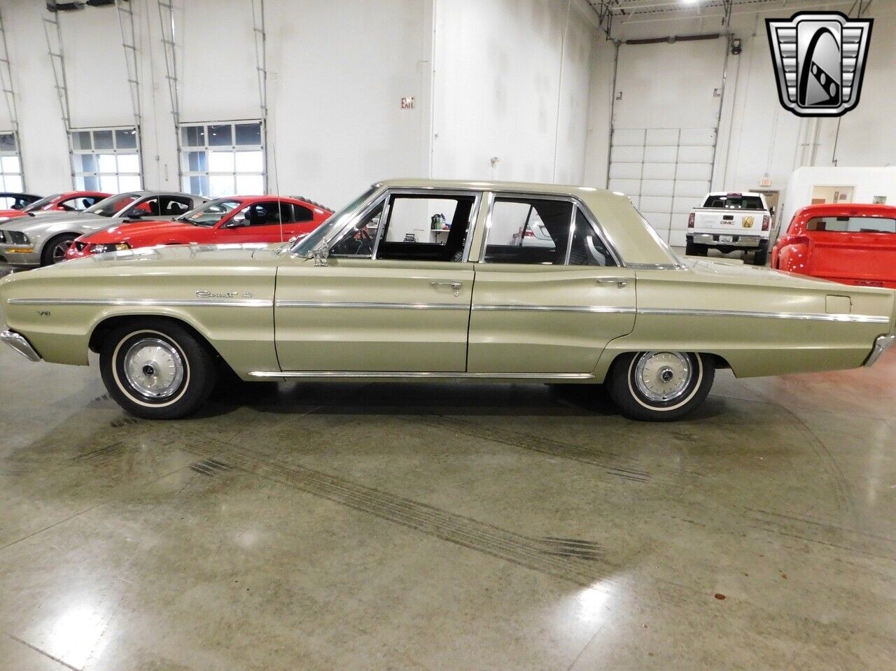 Dodge-Coronet-1966-Gold-Black-18886-4