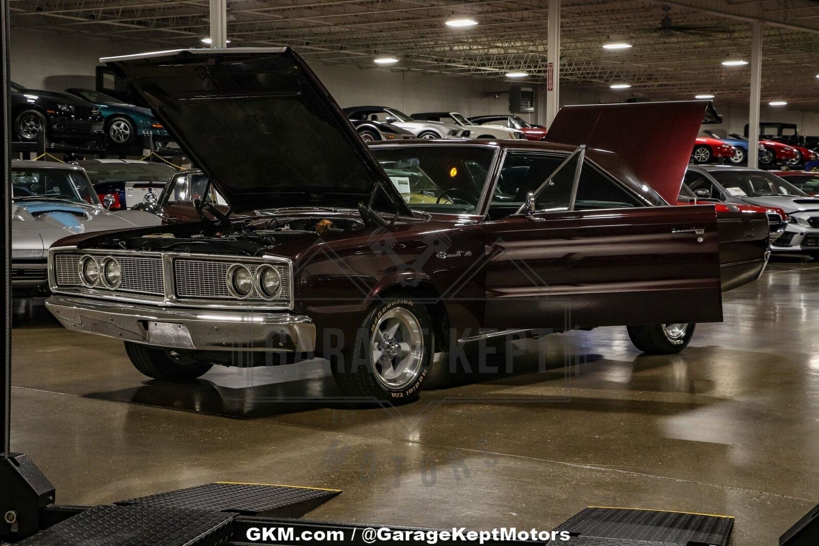 Dodge-Coronet-1966-Red-Black-5341-2