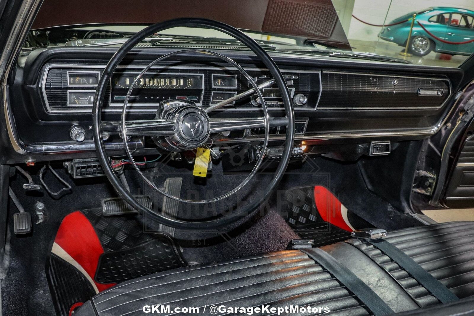 Dodge-Coronet-1966-Red-Black-5341-3