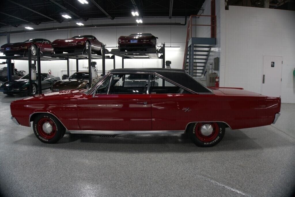 Dodge-Coronet-1967-Red-Black-0-2