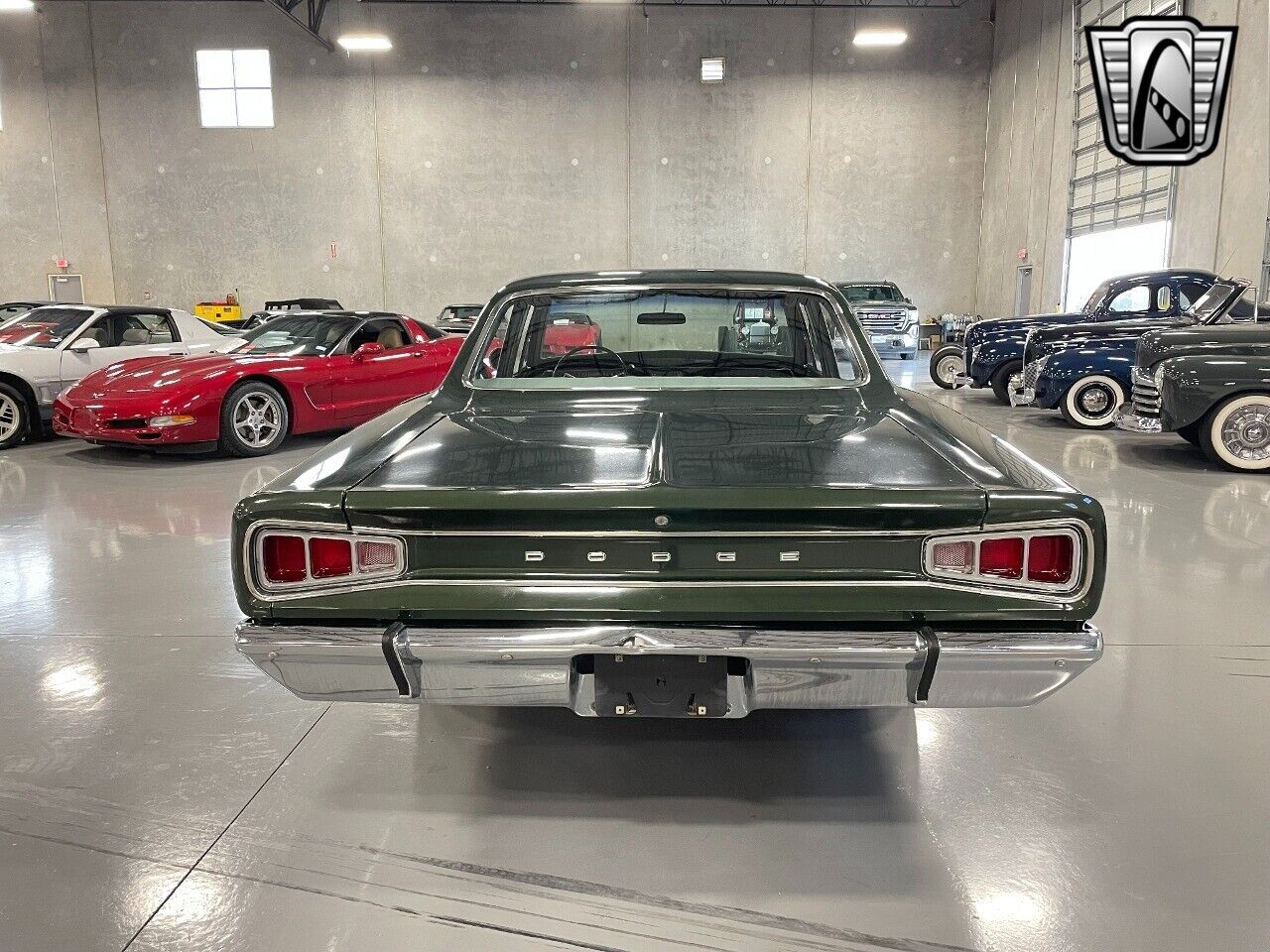 Dodge-Coronet-1968-Green-Green-33363-4