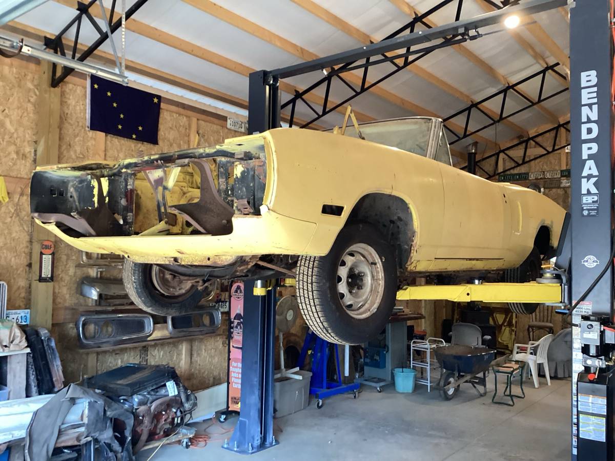 Dodge-Coronet-1970-yellow-19867