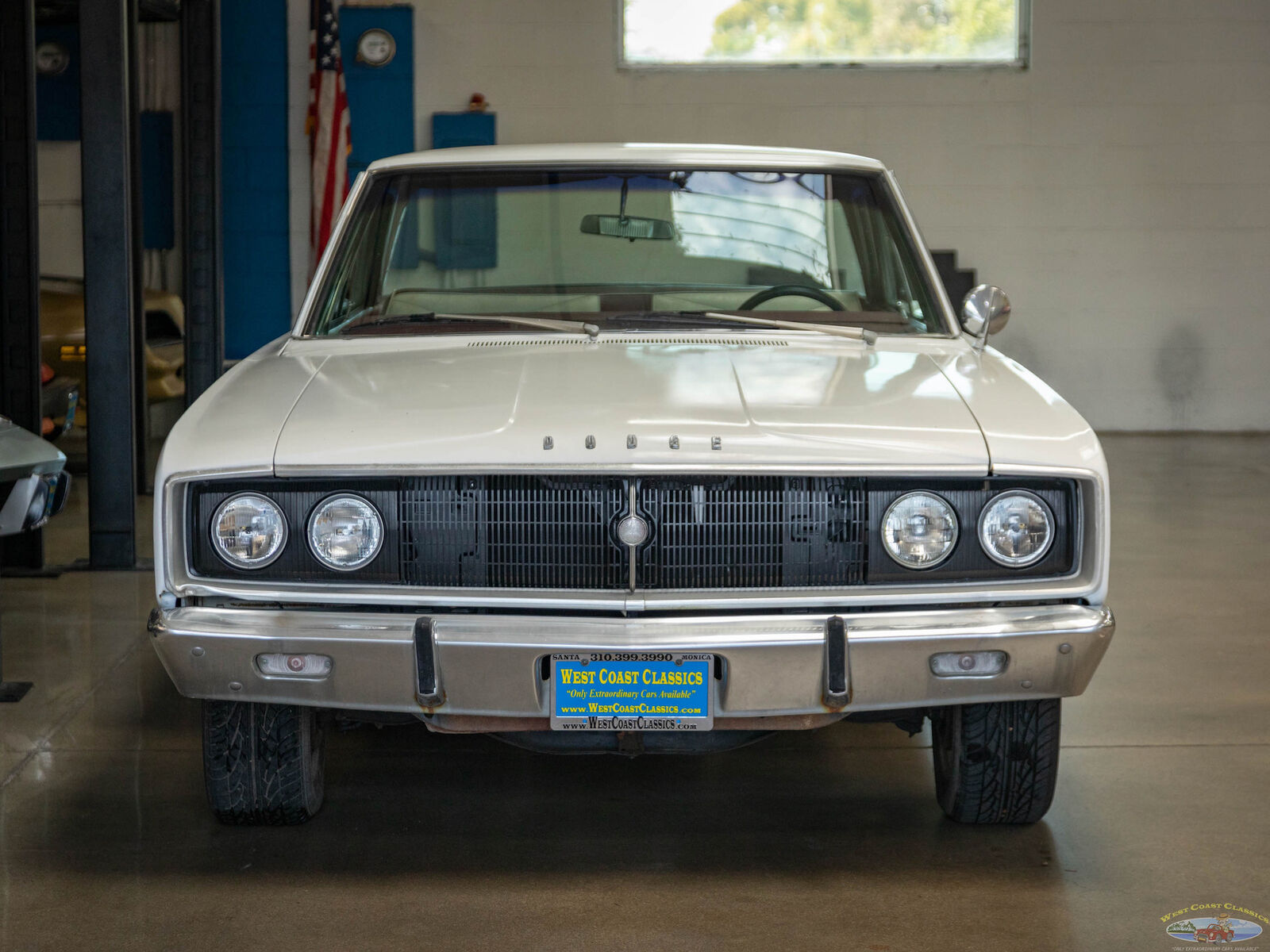 Dodge-Coronet-440-1967-White-Red-75774-12