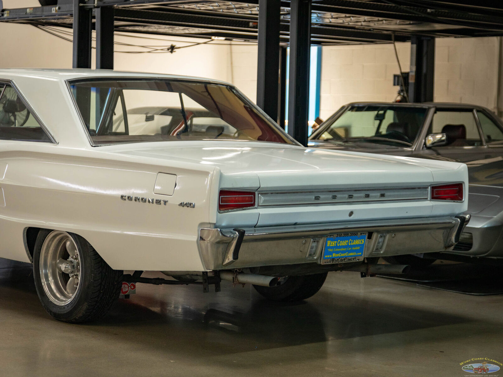 Dodge-Coronet-440-1967-White-Red-75774-20