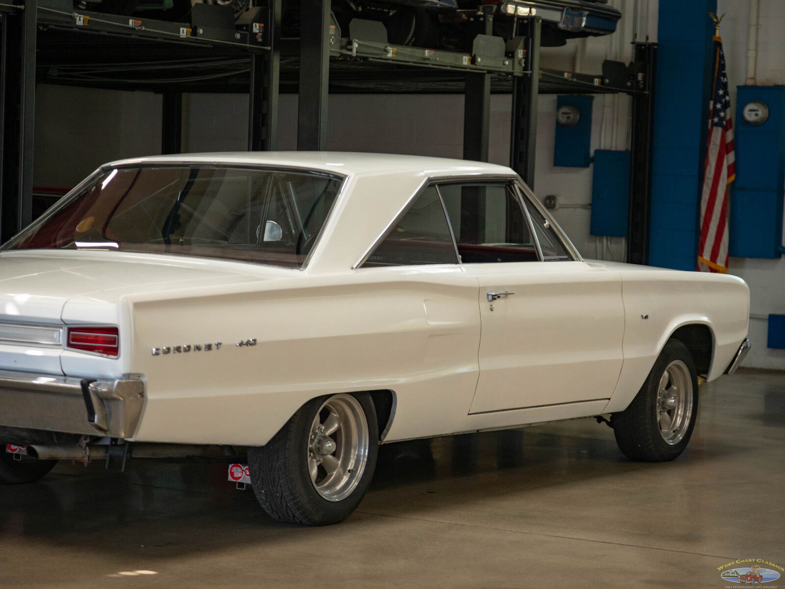 Dodge-Coronet-440-1967-White-Red-75774-23