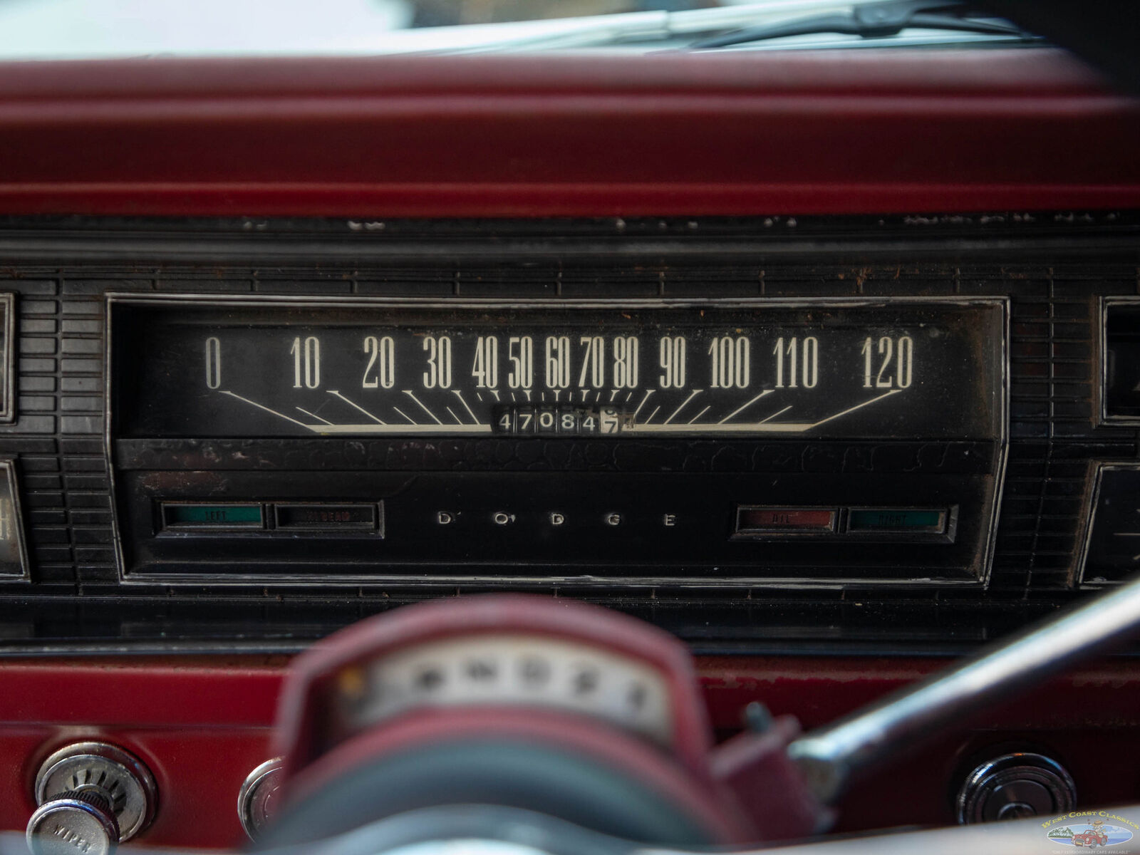 Dodge-Coronet-440-1967-White-Red-75774-32