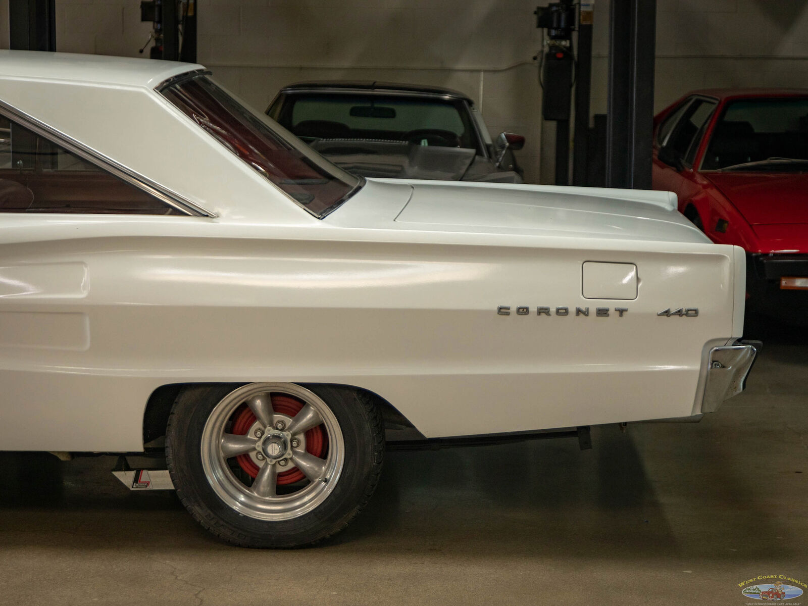 Dodge-Coronet-440-1967-White-Red-75774-6