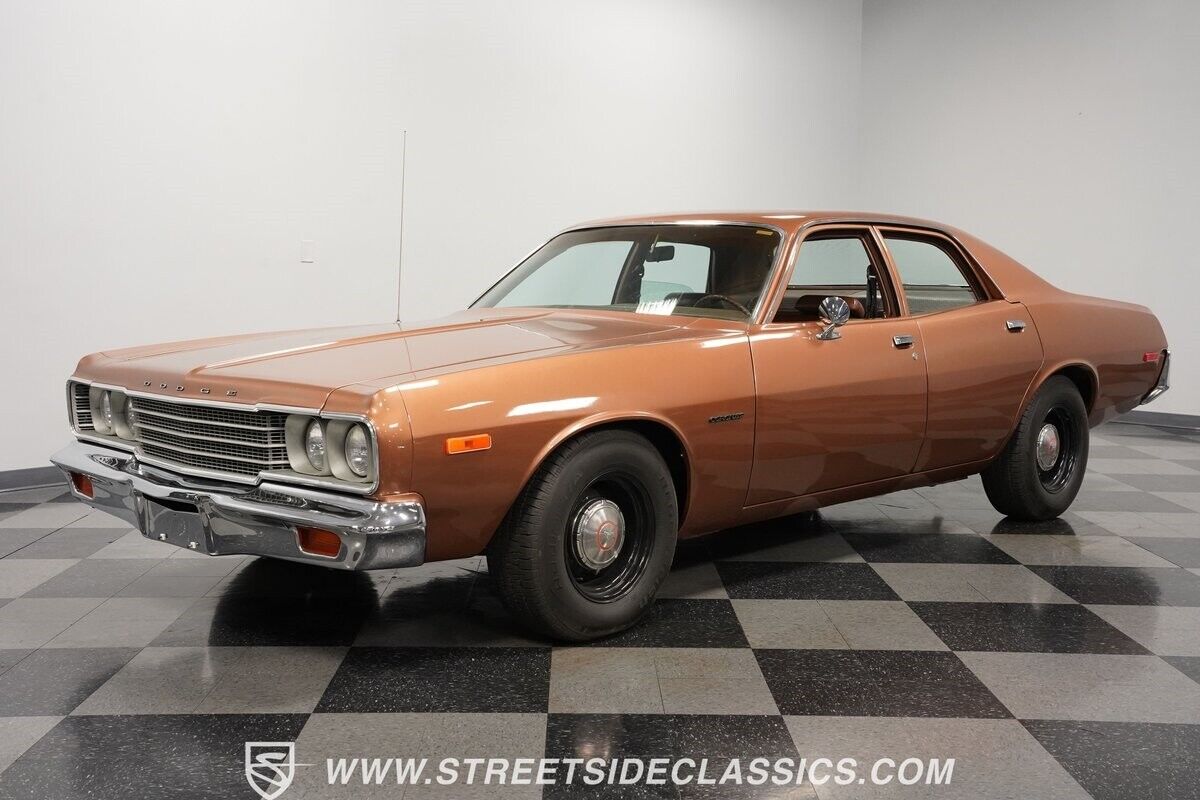 Dodge-Coronet-Berline-1974-Brown-Brown-102729-5