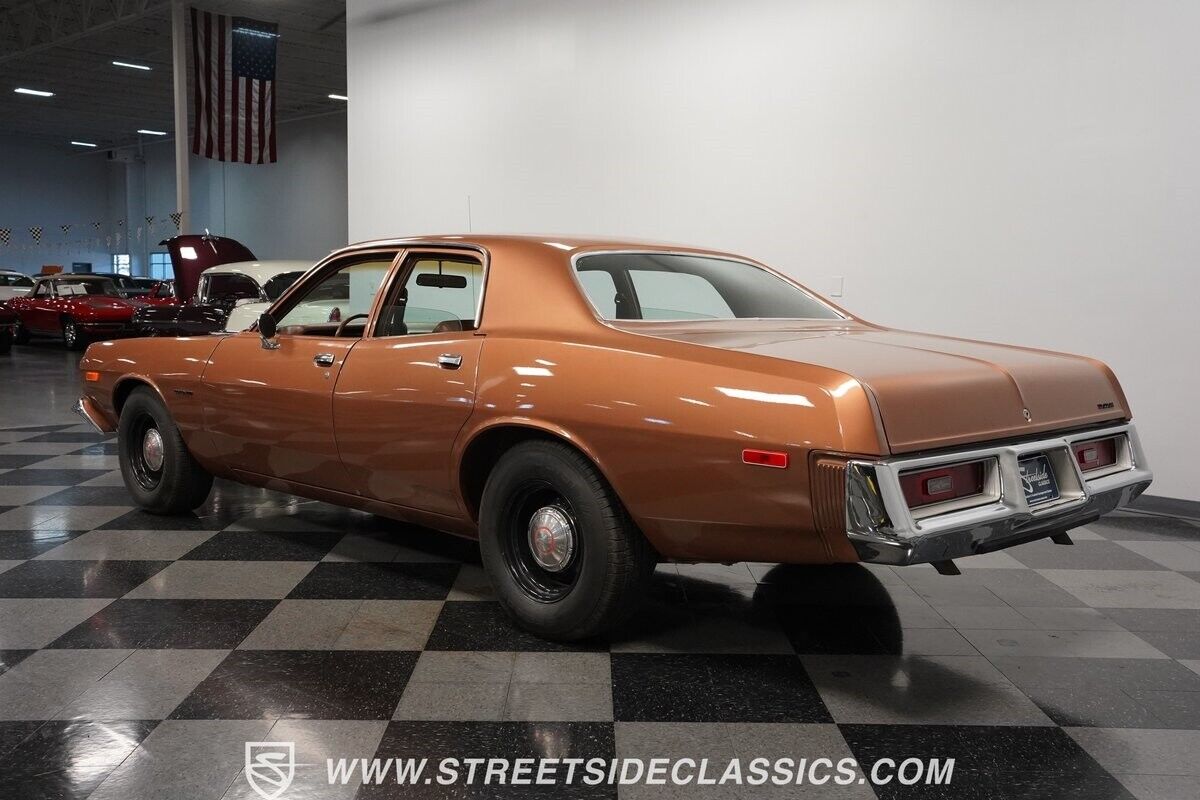 Dodge-Coronet-Berline-1974-Brown-Brown-102729-9